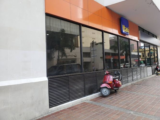 Oficina en venta en San Pedro, Cali, 415 m² · foto 3 de 3