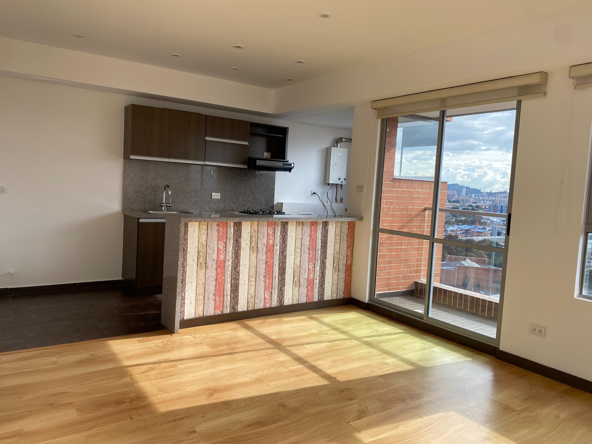 Apartamento en venta en San Antonio Nor - Occidental, Bogotá · foto 3 de 24