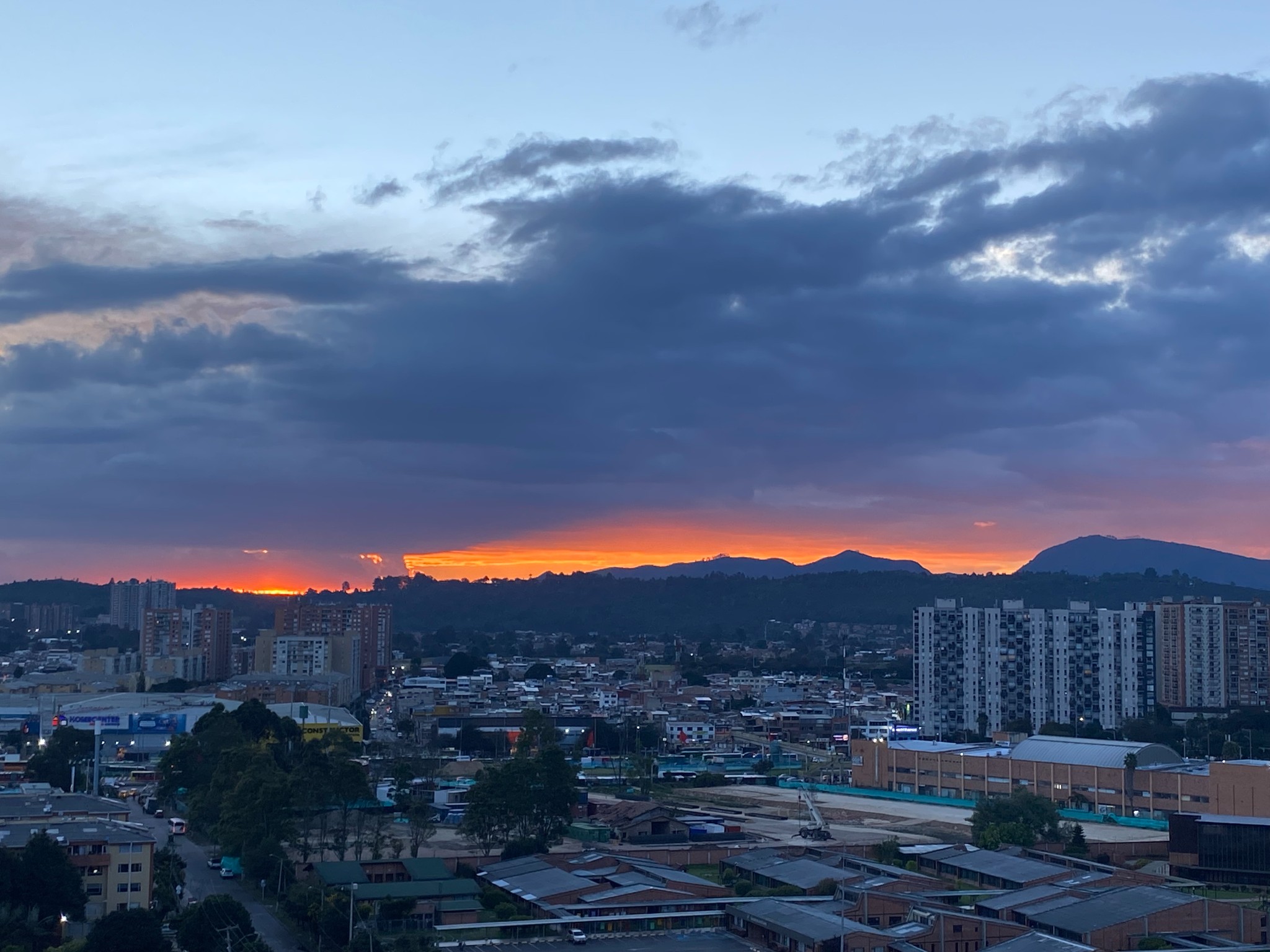 Apartamento en venta en San Antonio Nor - Occidental, Bogotá · foto 11 de 24