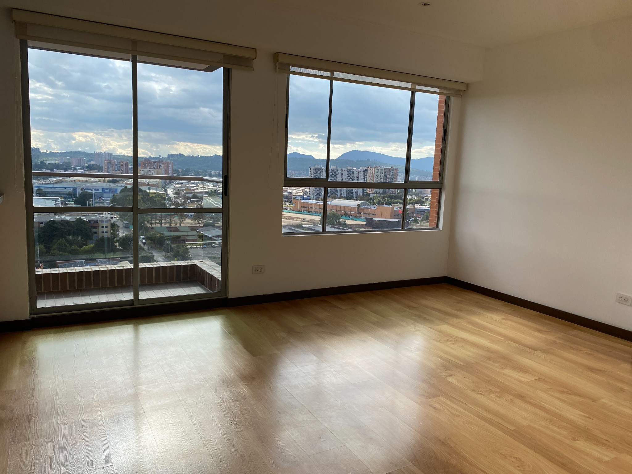 Apartamento en venta en San Antonio Nor - Occidental, Bogotá · foto 2 de 24