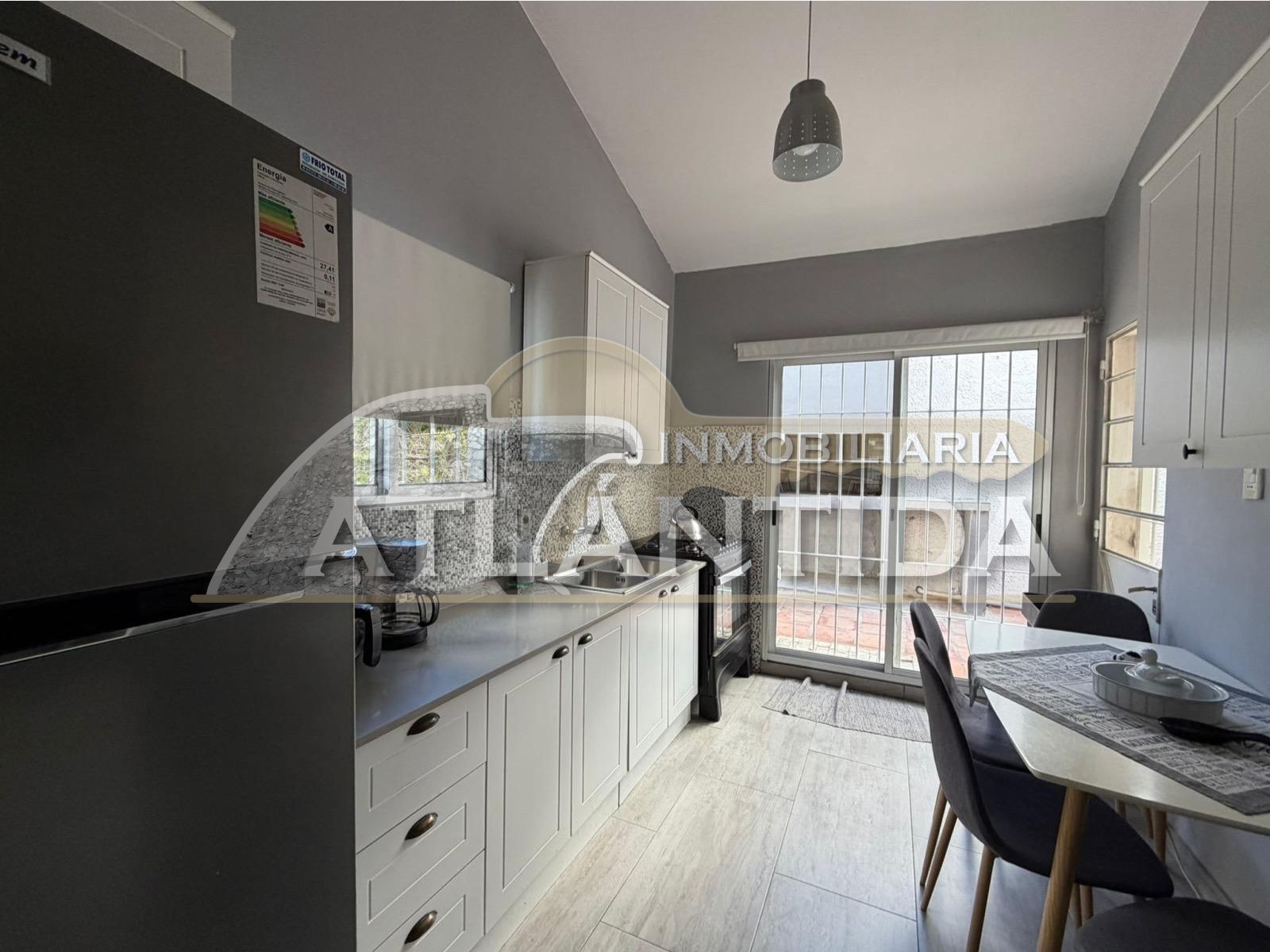 Alquiler Anual En Atlántida: 2 Dormitorios, Cocina Definida, Baño Y Jardín Al Frente Y Al Fondo. Inm Atlántida · Foto 12