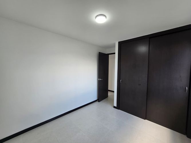 Apartamento de 3 alcobas en arriendo en Belén, Medellín, 80 m² · foto 12 de 19