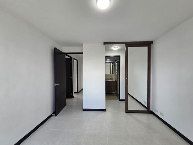 Apartamento de 3 alcobas en arriendo en Belén, Medellín, 80 m² · foto 9 de 19