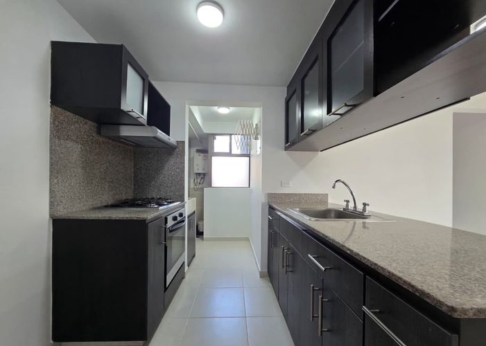 Apartamento de 3 alcobas en arriendo en Belén, Medellín, 80 m² · foto 6 de 19
