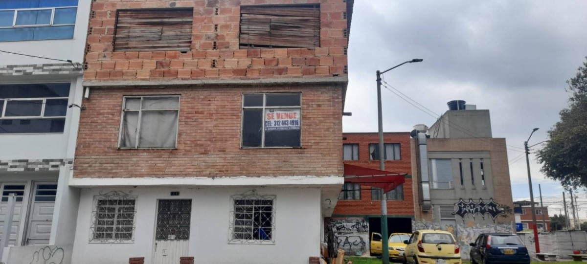 Casa en venta en Kennedy Central, Bogotá · foto 2 de 7