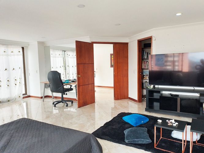 Apartamento de 4 alcobas en arriendo en El Poblado, Medellín, 400 m² · foto 15 de 20