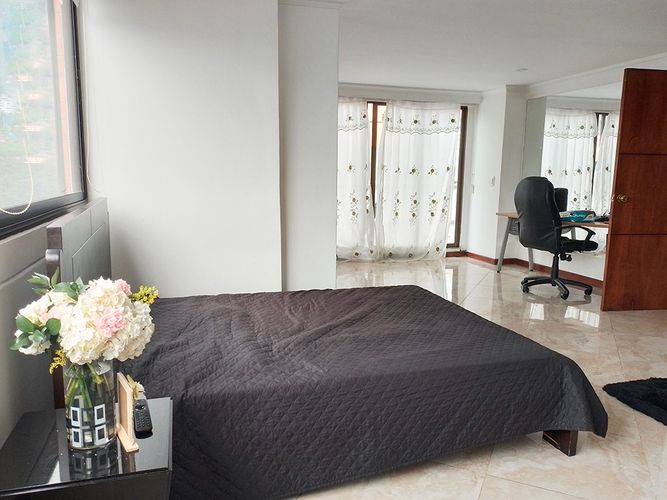 Apartamento de 4 alcobas en arriendo en El Poblado, Medellín, 400 m² · foto 17 de 20