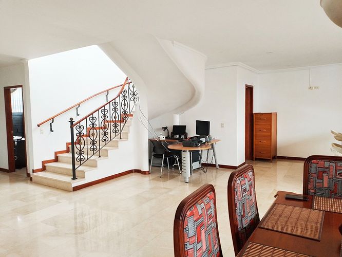 Apartamento de 4 alcobas en arriendo en El Poblado, Medellín, 400 m² · foto 6 de 20
