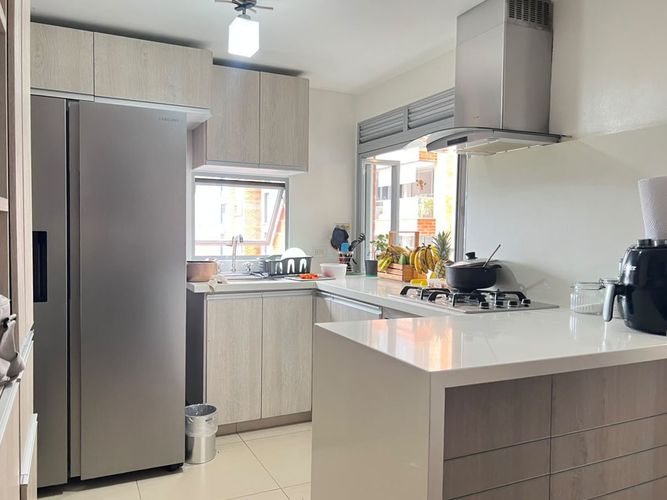 Apartamento de 3 alcobas en venta en Camino Verde, Envigado, 92 m² · foto 5 de 16