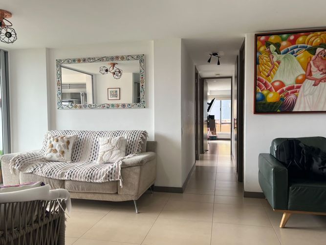 Apartamento de 3 alcobas en venta en Camino Verde, Envigado, 92 m² · foto 2 de 16