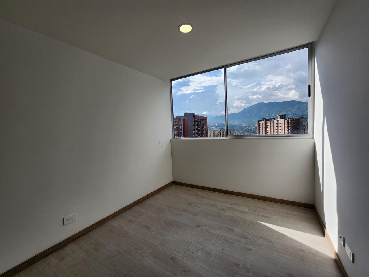 Apartamento en venta en Suramérica, Itagüí · foto 6 de 13
