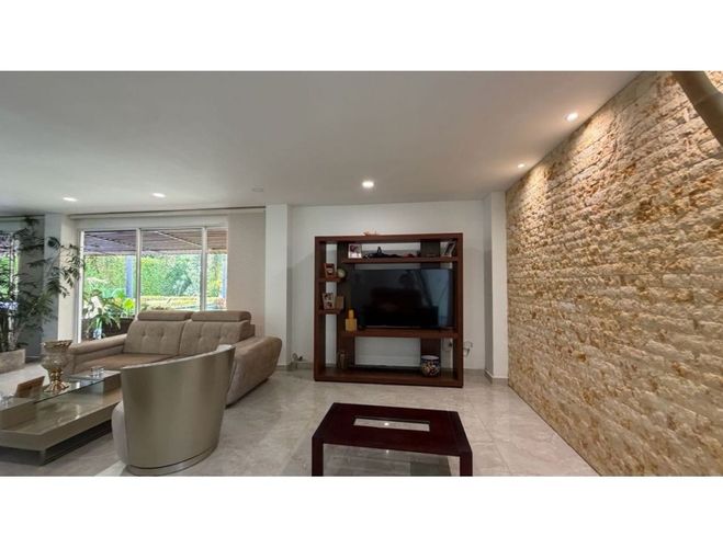 Casa de 4 alcobas en venta en Alfaguara, Jamundí, 540 m² · foto 10 de 14