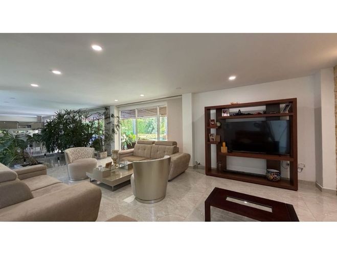 Casa de 4 alcobas en venta en Alfaguara, Jamundí, 540 m² · foto 13 de 14