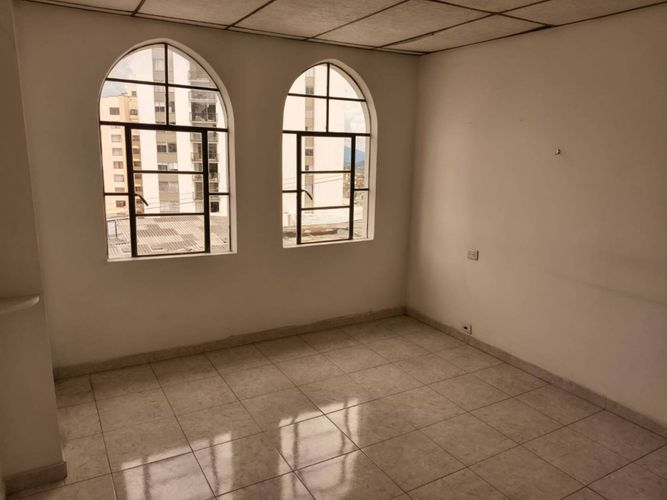 Oficina en arriendo en Versalles, Manizales, 16 m² · foto 2 de 6