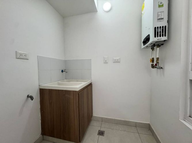 Apartamento de 3 alcobas en venta en Picaleña Y Mirolindo, Ibagué, 93 m² · foto 16 de 24
