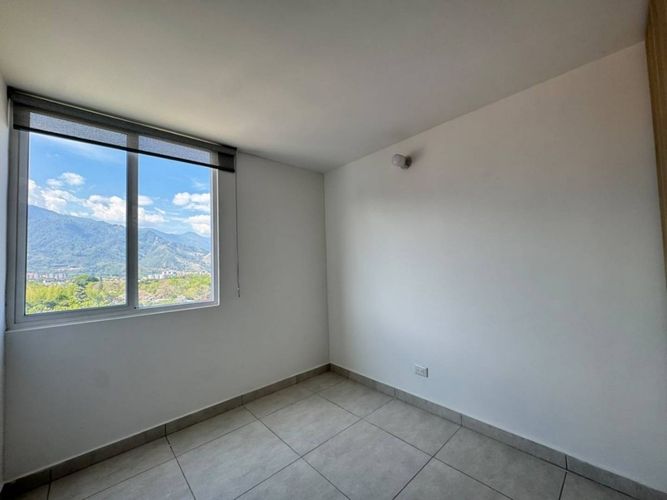 Apartamento de 3 alcobas en venta en Picaleña Y Mirolindo, Ibagué, 93 m² · foto 18 de 24