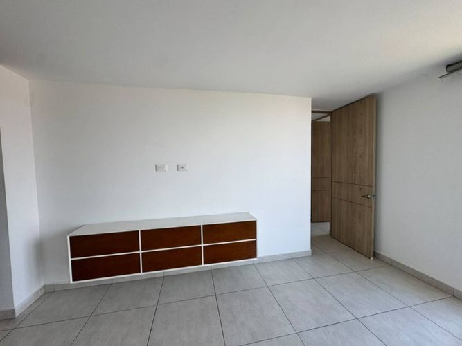 Apartamento de 3 alcobas en venta en Picaleña Y Mirolindo, Ibagué, 93 m² · foto 23 de 24