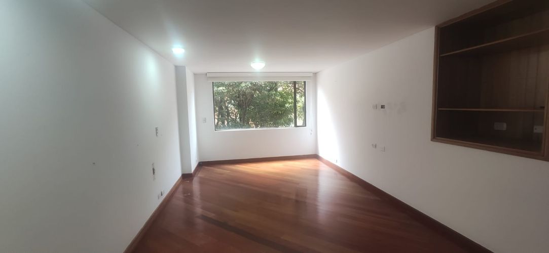 Apartamento de 4 alcobas en venta en Santa Barbara, Bogotá, 160 m² · foto 9 de 24