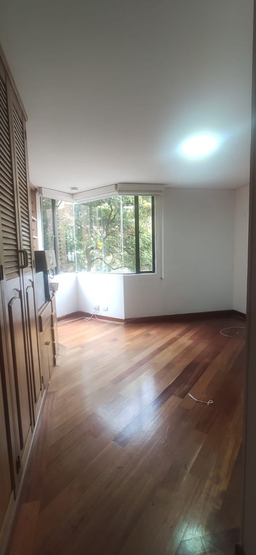 Apartamento de 4 alcobas en venta en Santa Barbara, Bogotá, 160 m² · foto 8 de 24