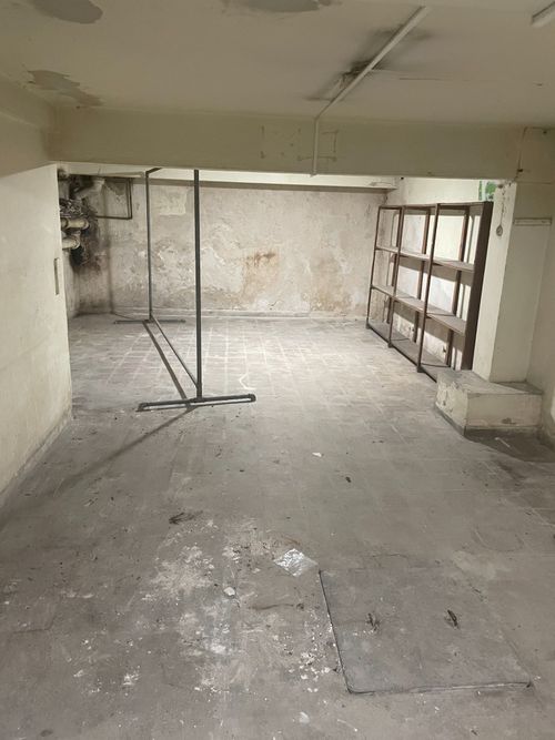 Excelente Local Comercial sobre calle Colonia !! · Photo 6