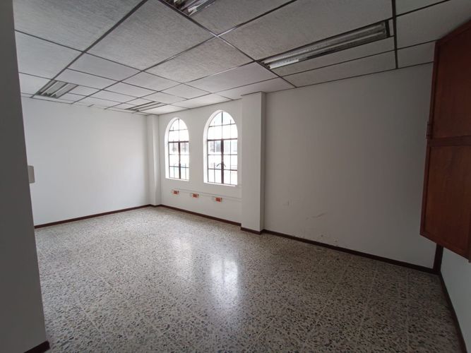 Oficina en arriendo en Versalles, Manizales, 40 m² · foto 4 de 6