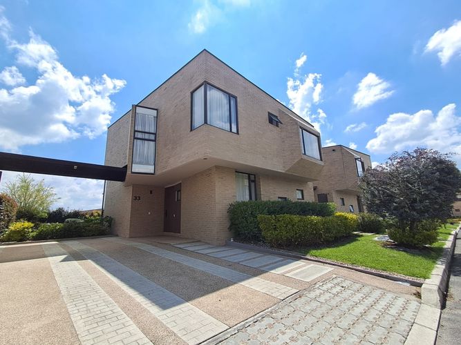 Casa de 3 alcobas en venta en Pueblo Viejo, Cota, 165 m² · foto 2 de 23