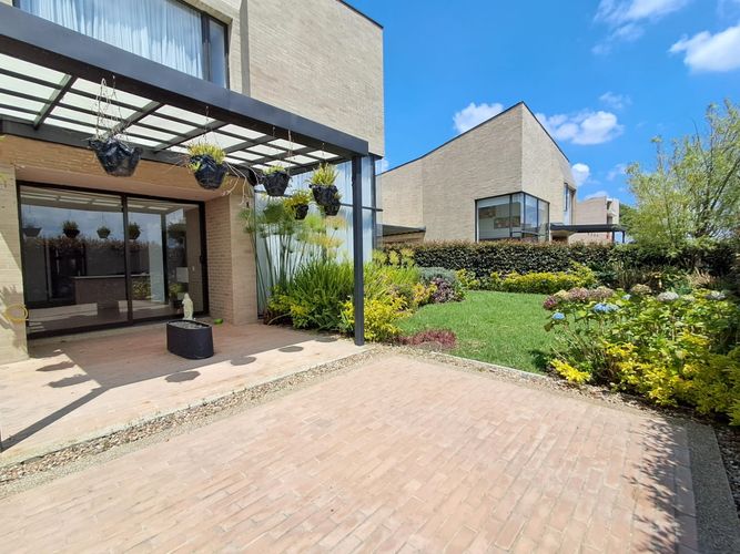 Casa de 3 alcobas en venta en Pueblo Viejo, Cota, 165 m² · foto 23 de 23