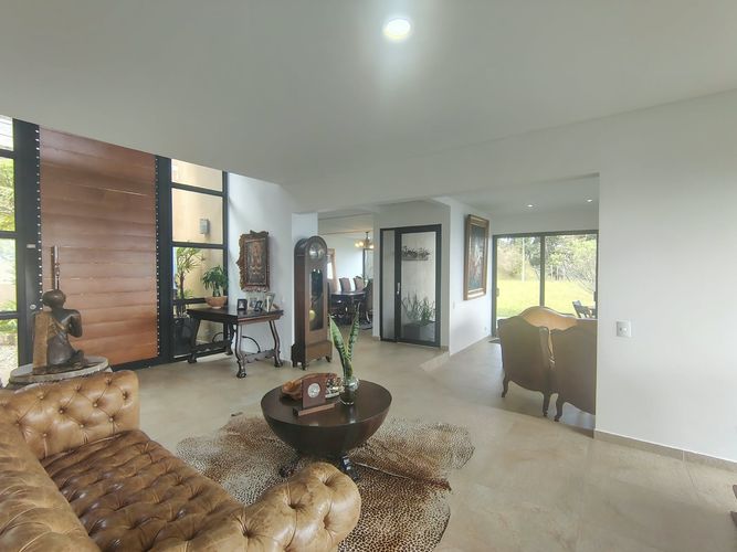 Casa de 4 alcobas en venta en Las Palmas, Envigado, 555 m² · foto 3 de 19