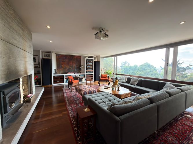 Apartamento de 4 alcobas en venta en El Retiro, Bogotá, 400 m² · foto 2 de 20