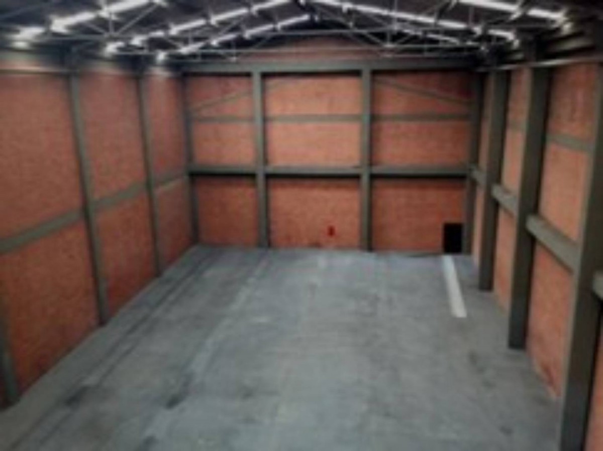 Warehouse for rent in Montevideo, Bogotá