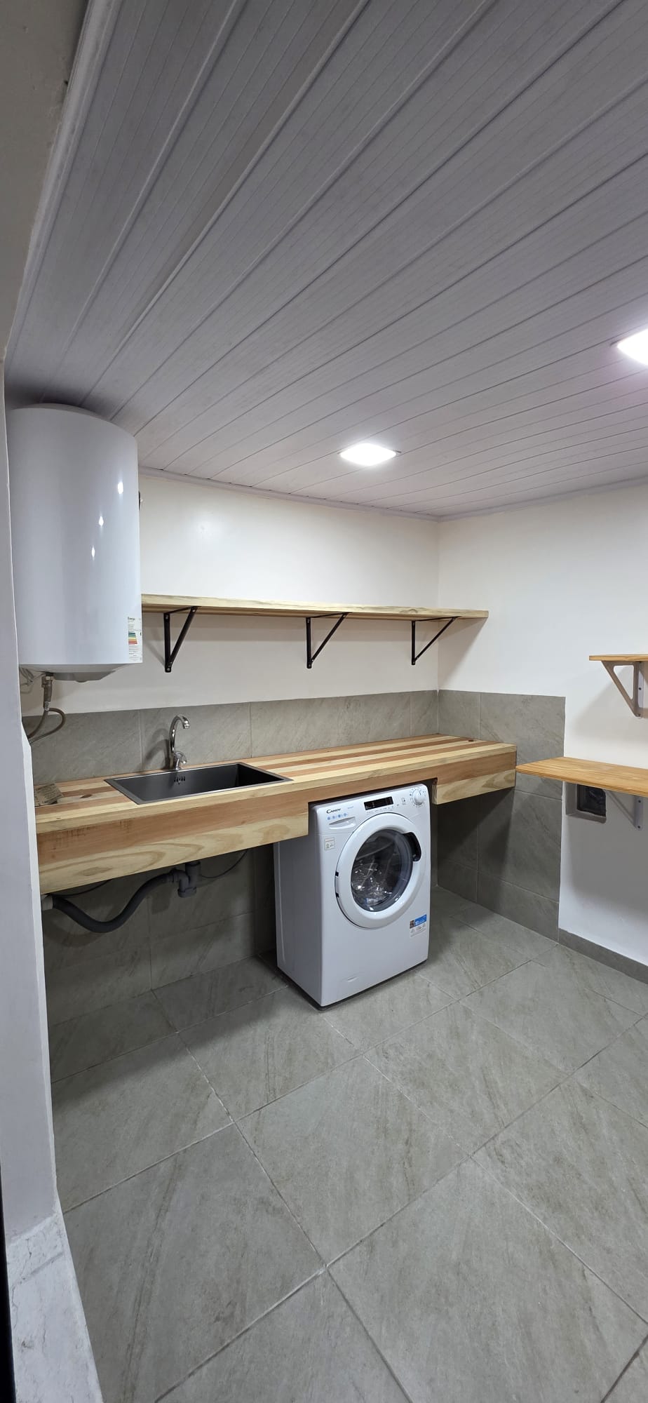 Alquiler de apartamento semi amueblado con parrillero en Buceo · Foto 9