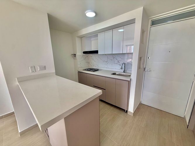 Apartamento de 3 alcobas en venta en La Prosperidad, Madrid, 58 m² · foto 4 de 19