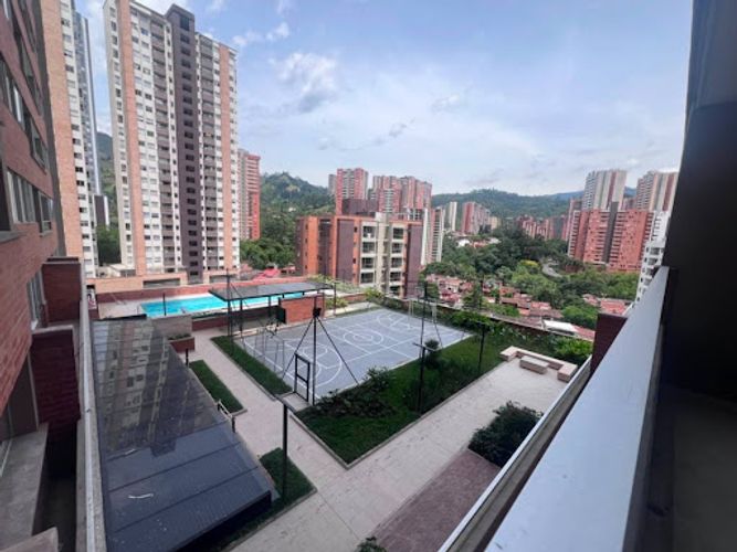 Apartamento en venta en La Doctora, Itagüí · foto 8 de 24