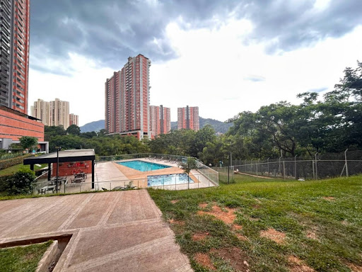 Apartamento en venta en Suramérica, Itagüí · foto 23 de 24