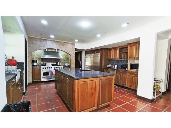 Casa de 4 alcobas en venta en La Calera, Medellín, 800 m² · foto 10 de 16