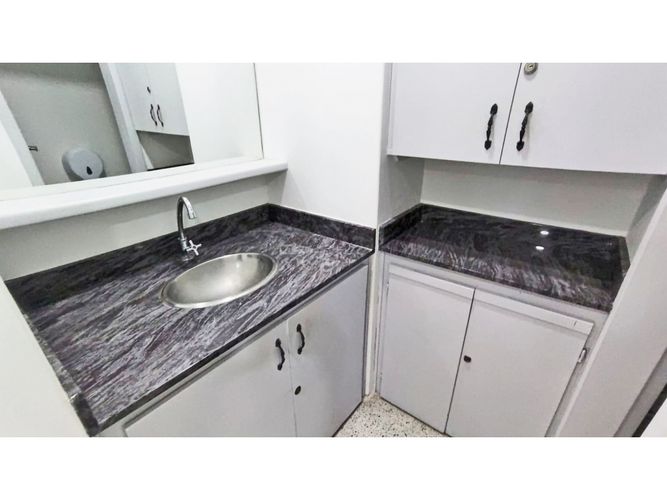 Consultorio en venta en Patio Bonito, Medellín, 113 m² · foto 6 de 17