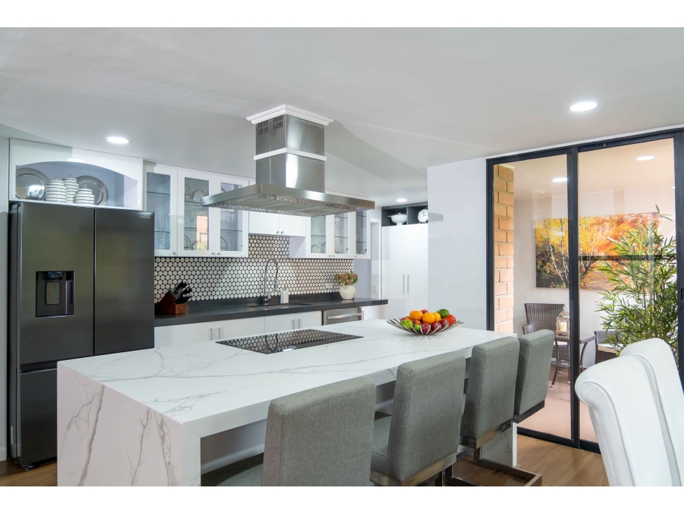 Apartamento en venta en El Campestre, Medellín · foto 3 de 12
