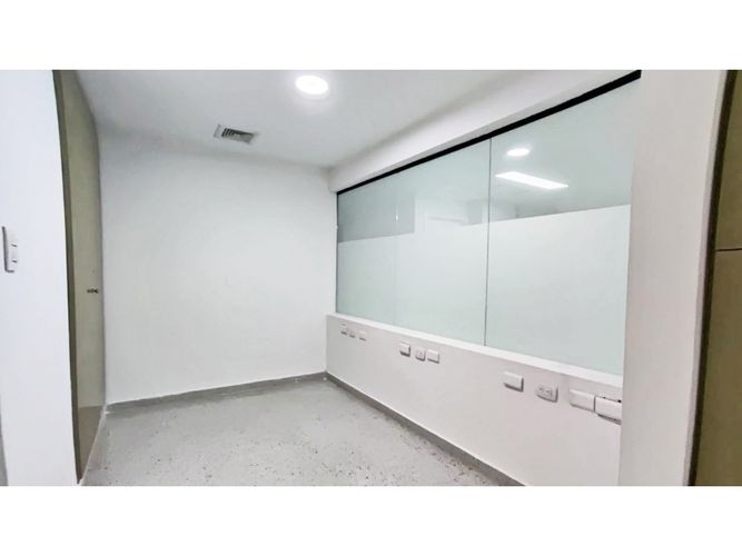 Consultorio en venta en Patio Bonito, Medellín, 113 m² · foto 12 de 17