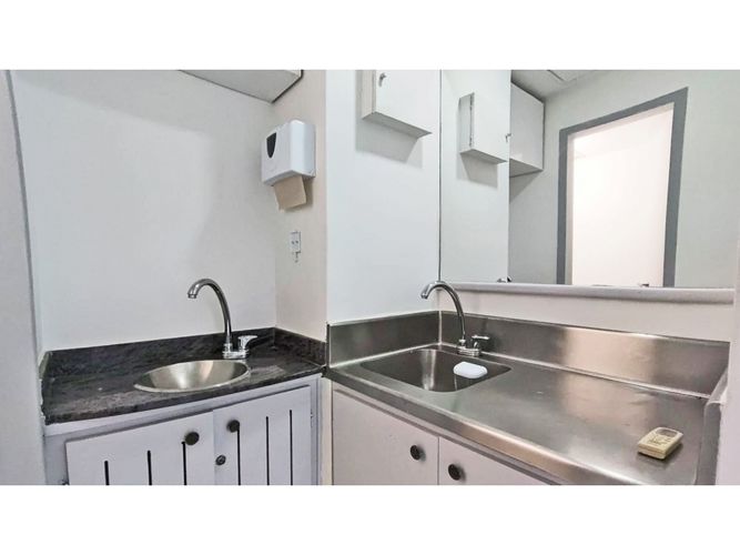 Consultorio en venta en Patio Bonito, Medellín, 113 m² · foto 14 de 17