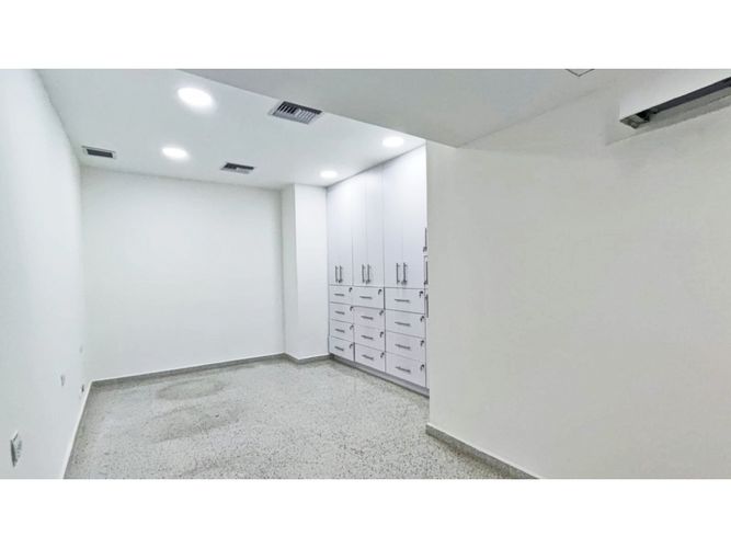 Consultorio en venta en Patio Bonito, Medellín, 113 m² · foto 16 de 17