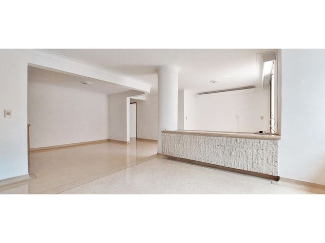 Apartamento de 3 alcobas en venta en Laureles, Medellín, 157 m² · foto 5 de 19