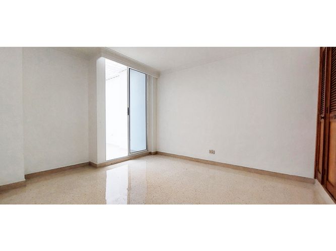 Apartamento de 3 alcobas en venta en Laureles, Medellín, 157 m² · foto 6 de 19