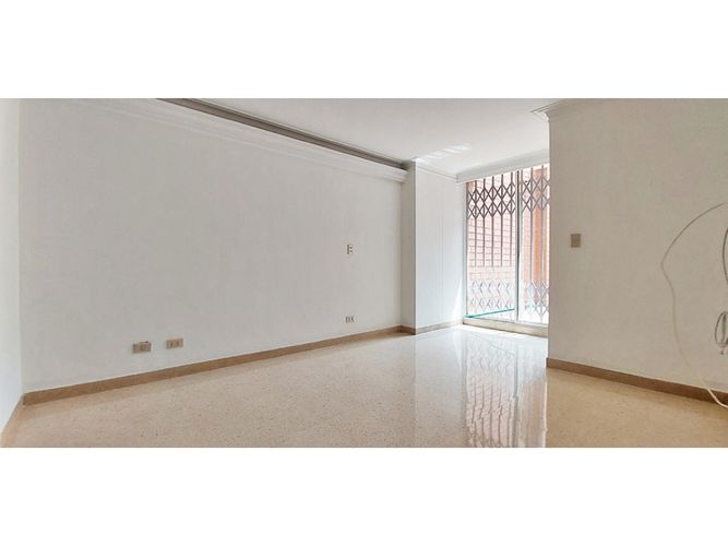 Apartamento de 3 alcobas en venta en Laureles, Medellín, 157 m² · foto 7 de 19