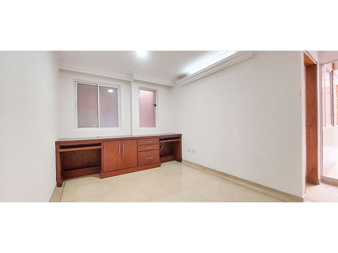 Apartamento de 3 alcobas en venta en Laureles, Medellín, 157 m² · foto 9 de 19
