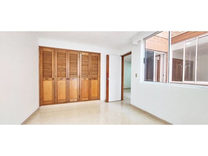 Apartamento de 3 alcobas en venta en Laureles, Medellín, 157 m² · foto 11 de 19