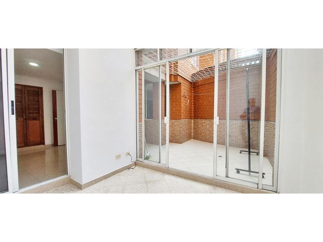 Apartamento de 3 alcobas en venta en Laureles, Medellín, 157 m² · foto 15 de 19