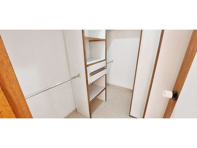 Apartamento de 3 alcobas en venta en Laureles, Medellín, 157 m² · foto 17 de 19