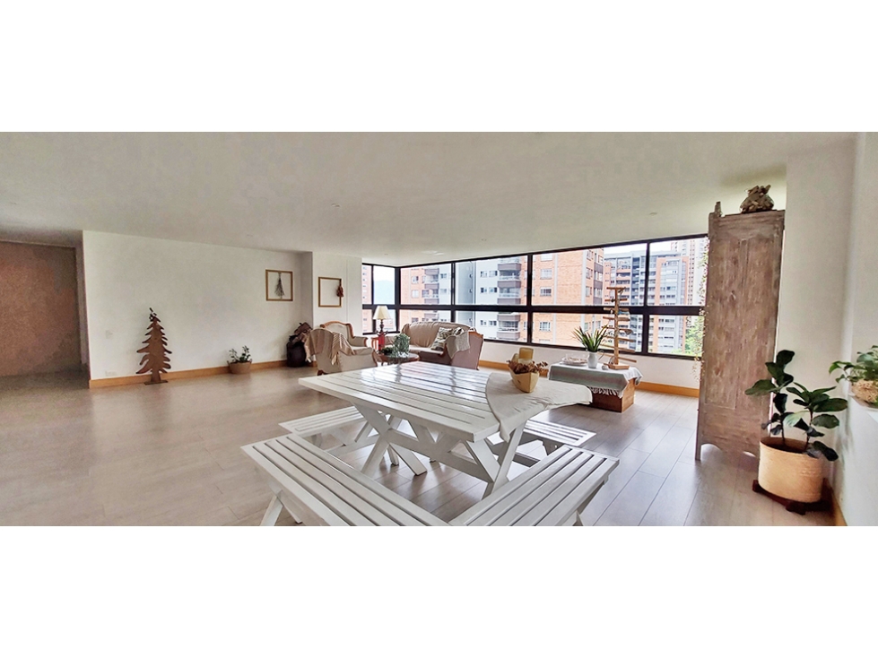 Apartamento en venta en El Poblado, Medellín · foto 3 de 24