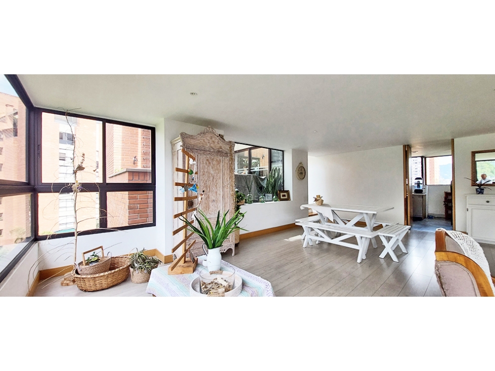 Apartamento en venta en El Poblado, Medellín · foto 4 de 24