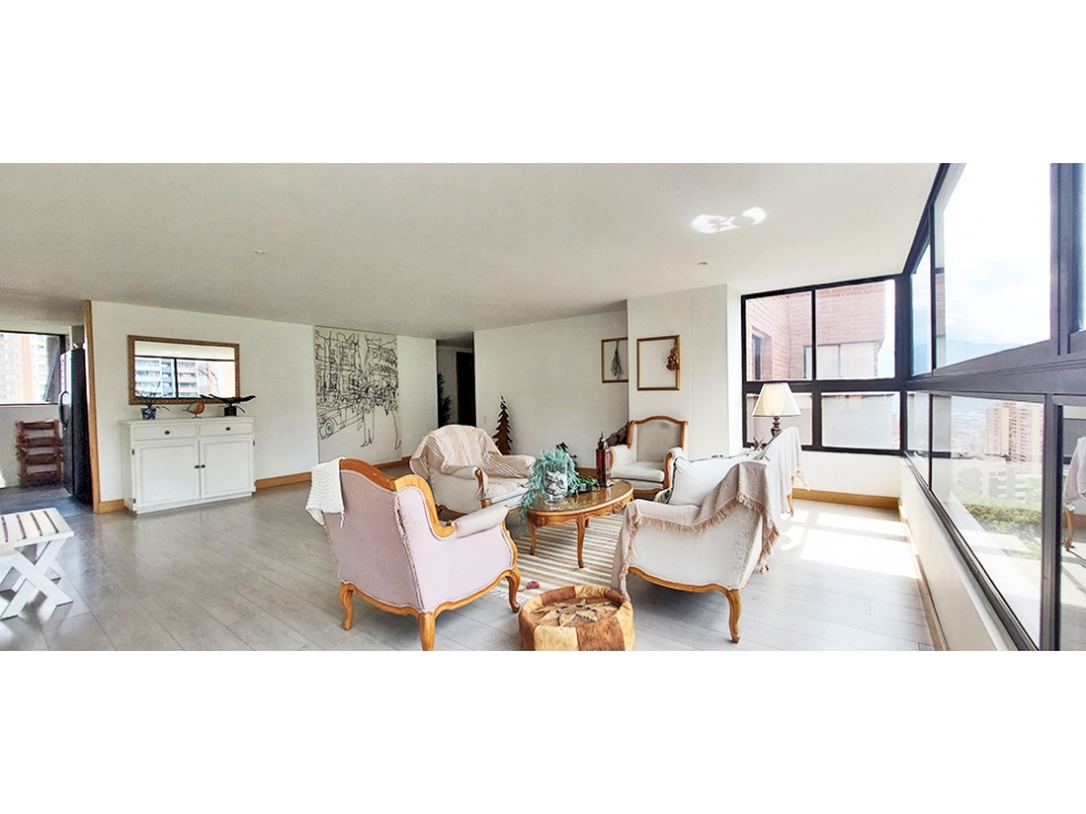Apartamento en venta en El Poblado, Medellín · foto 5 de 24